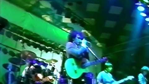 THE CURE - Piggy In The Mirror