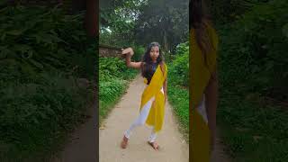 Dhak Dhak Karne Laga