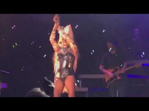 Grace Jones live in Detroit 2019 - Pull Up to the Bumper Ending/Clip