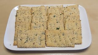 Knusprige Cracker mit Sesam und Petersilie/ Хлебцы с кунжутом и петрушкой