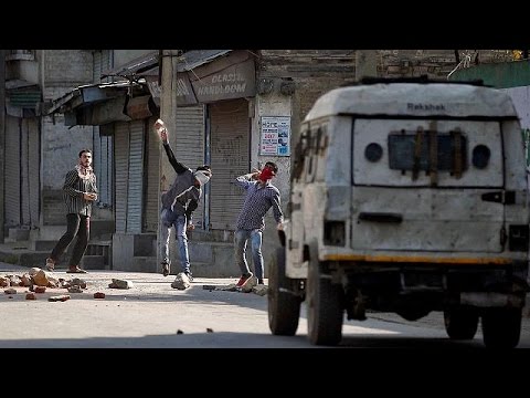 Массовые беспорядки в Кашмире после гибели 12-летнего мальчика