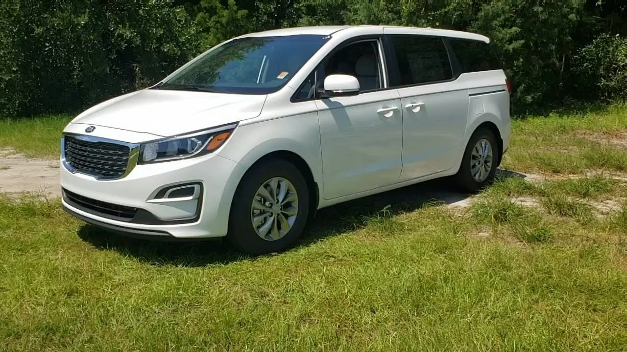 Новый семейный автомобиль. Киа Седона 2021. 2019 Kia Sedona LX. Киа семейный автомобиль 2021. Kia Sedona 2018 Roof Rack.