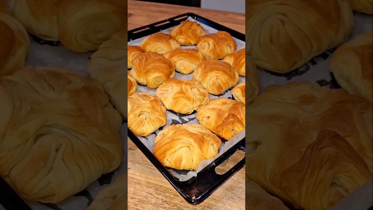 Tadıda Şekli Gibi Mükemmel🥰 Peynirli Börek Tarifi #keşfet #börek #peynirlibörek #shortvideo #yemek