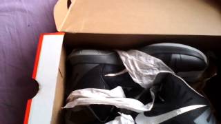 Unboxing nike lunar hyperquickness!