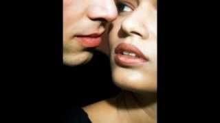 Linda Ronstadt & Aaron Neville. When Something Is Wrong With My Baby. Lyrics. AaronStamp & Linda. screenshot 4