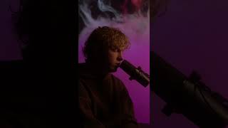 rote flaggen -berq cover