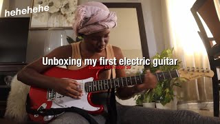 I got my first electric guitar!! HEHEHE | unboxing guitar kit