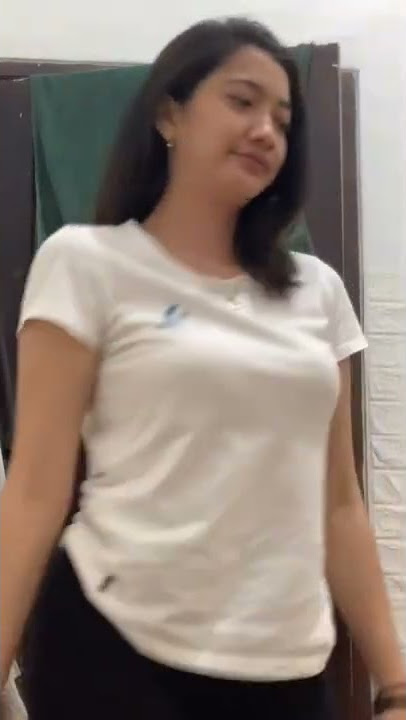 goyang ebot tante Tiktok viral semok Bigo Live hot