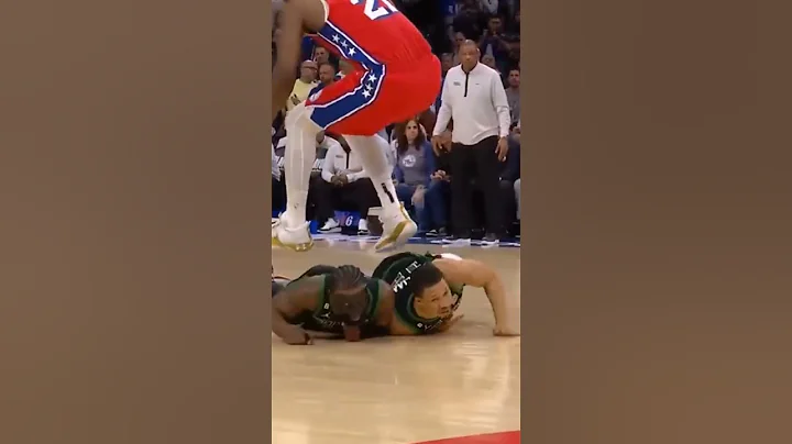 Joel Embiid steps grant williams head🤯🤕 #shorts