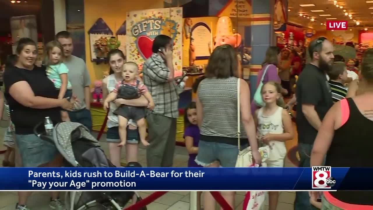 Parents, kids swarm malls for big deals at Build-A-Bear
