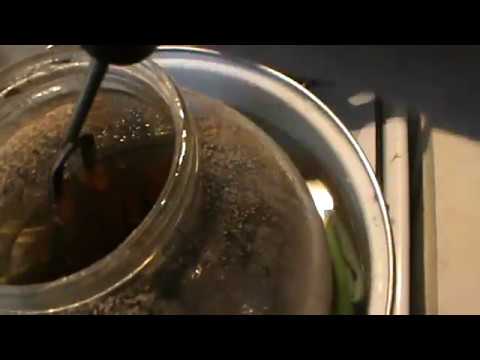 Видео: Как да разтопите захаросан мед