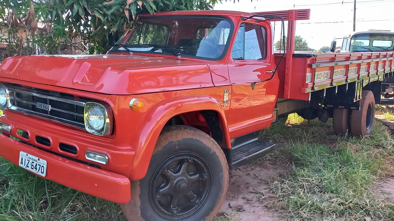 um Chevrolet  D 70 ano  1980 motor  do 11 13  a venda valor/ 60 mil