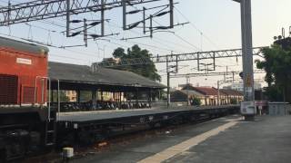 7802 台南進站