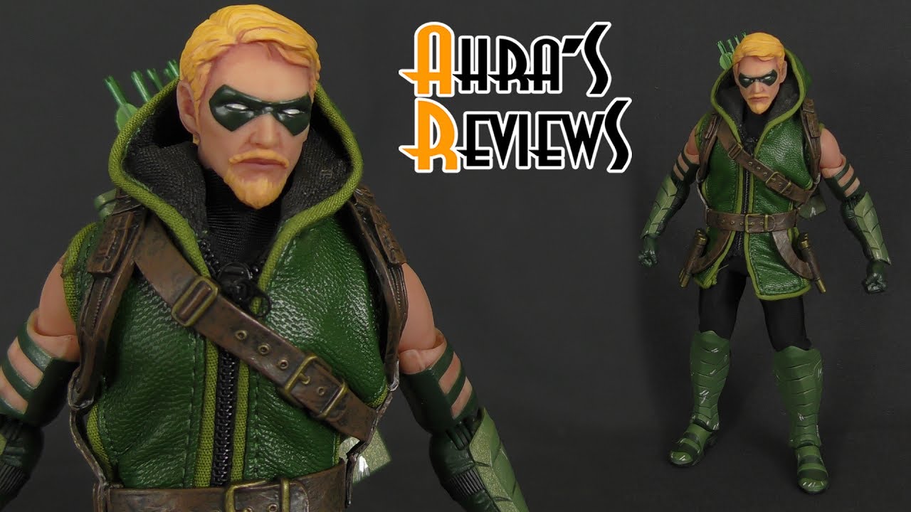 Mezco ONE12 Collective Green Arrow Action Figure Review Recensione