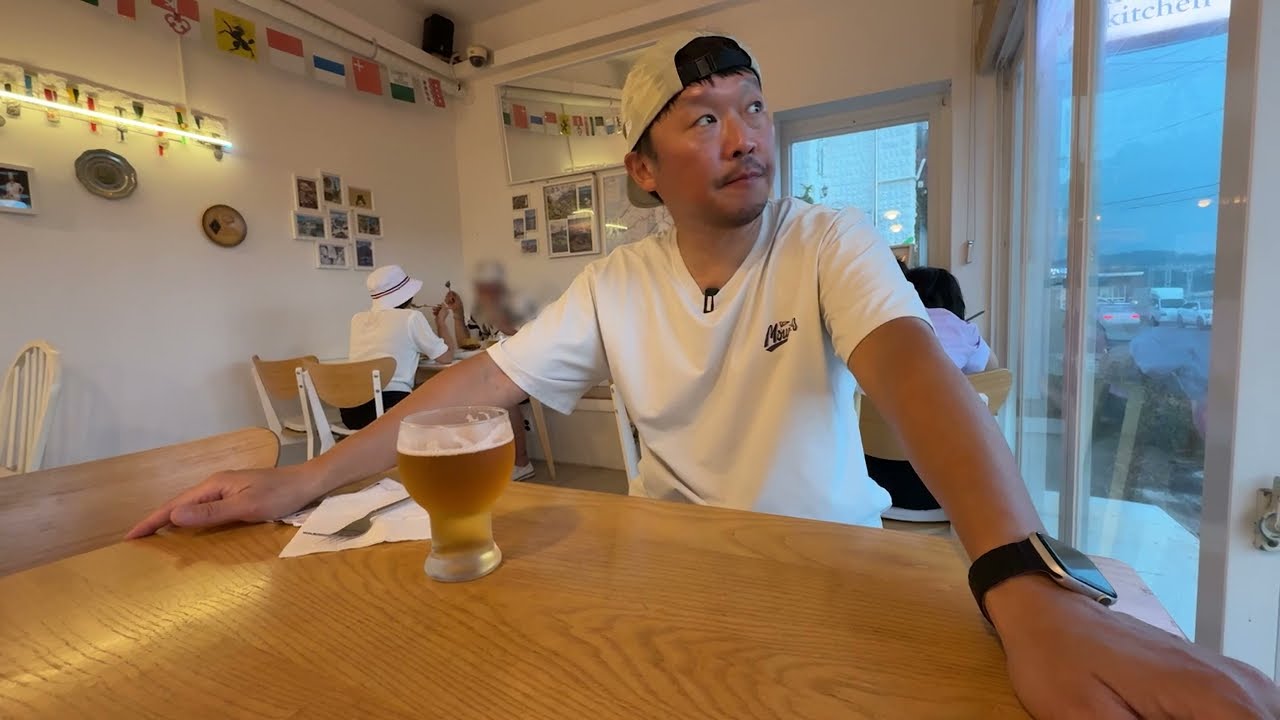 제주도 편의점 투어 법환포구 GS25ㅣ스위스 레스토랑에서 칼질에 맥주 한잔 했습니다ㅣEP.7