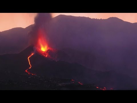 Βίντεο: Τι είδους λάβα ρέει από τα ηφαίστεια των ωκεανών;