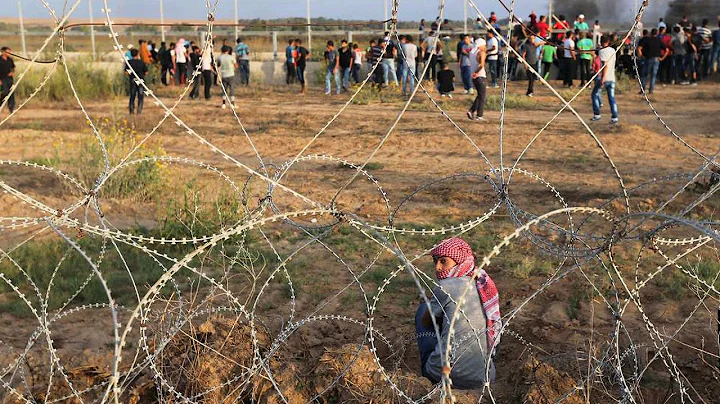 Gideon Levy: U.S. Criticizes Settlements While Giv...