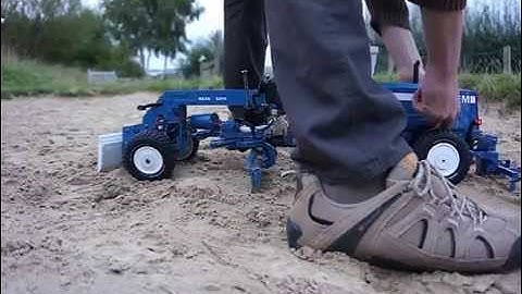 R/C Scale Model 6x6 Motor Grader - major updates