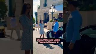 Stijlvolle Miljonairsdames Die Fooien Geven In Monaco