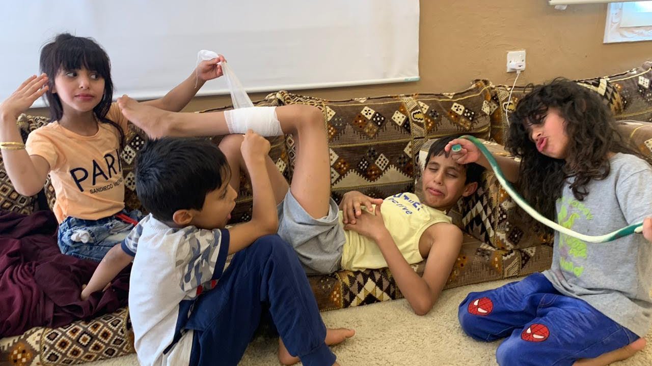 مؤيد مقلب عيال الحاره في الحيه وعضتهم 😭💔