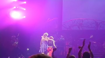 Taylor Swift & Hayley Williams from Paramore Friendship through the years