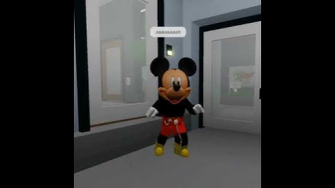 cuando goffy destruyo el auto de mickey version roblox