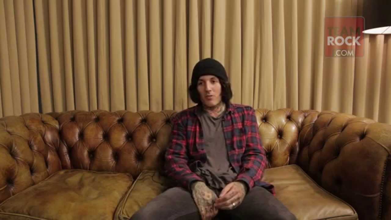 Oli Sykes Says Bring Me The Horizon's New Song 'DiE4u' Tackles Battle With  Addiction