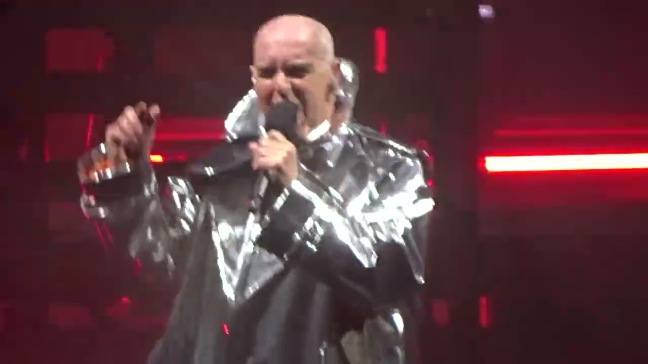 Pet Shop Boys-It's a Sin (Live 2022 Milano)