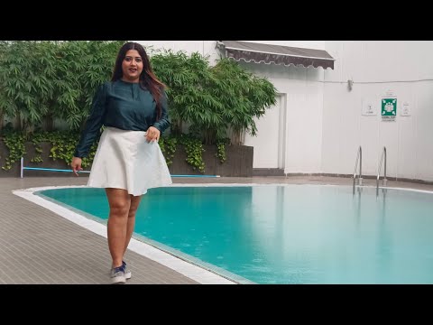Ramp Walk in Rain ☔☔⛈️💦👯🔥👌Beside The Swimming Pool
