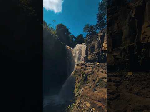Tegenungan Waterfall Bali شلال في جزيرة بالي