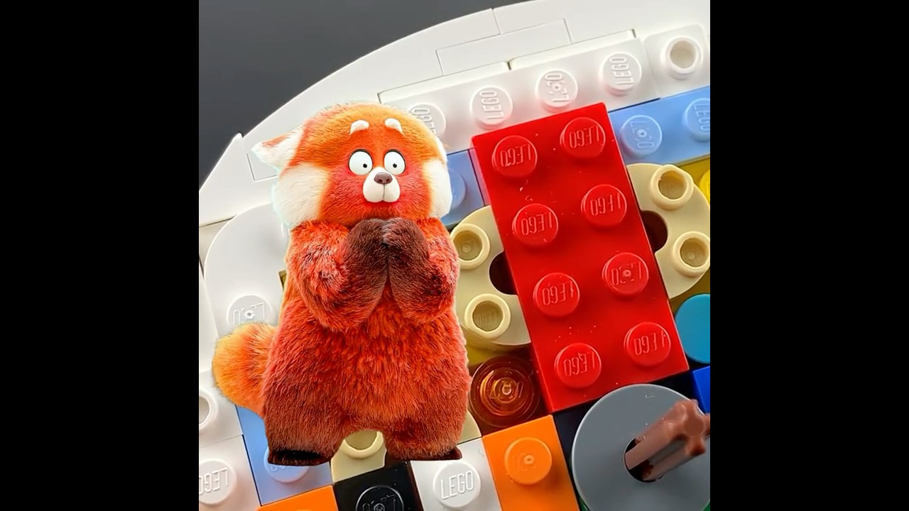 Other Easter eggs inside LEGO Luxo Jr 