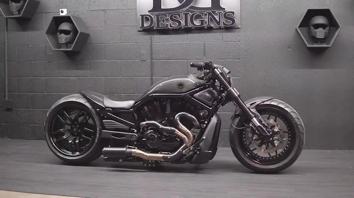 First custom DD Designs build with a single sided swingarm and full carbon fiber body.