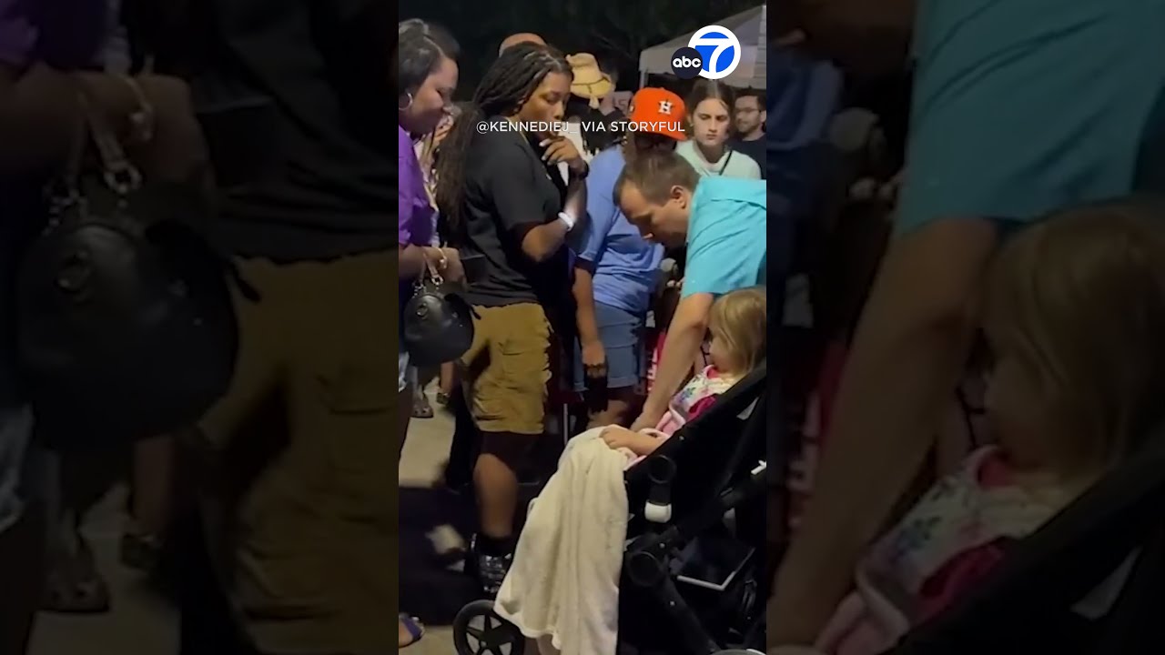 Woman Yells In Toddler S Face Outside Kamala Harris Rally Houston