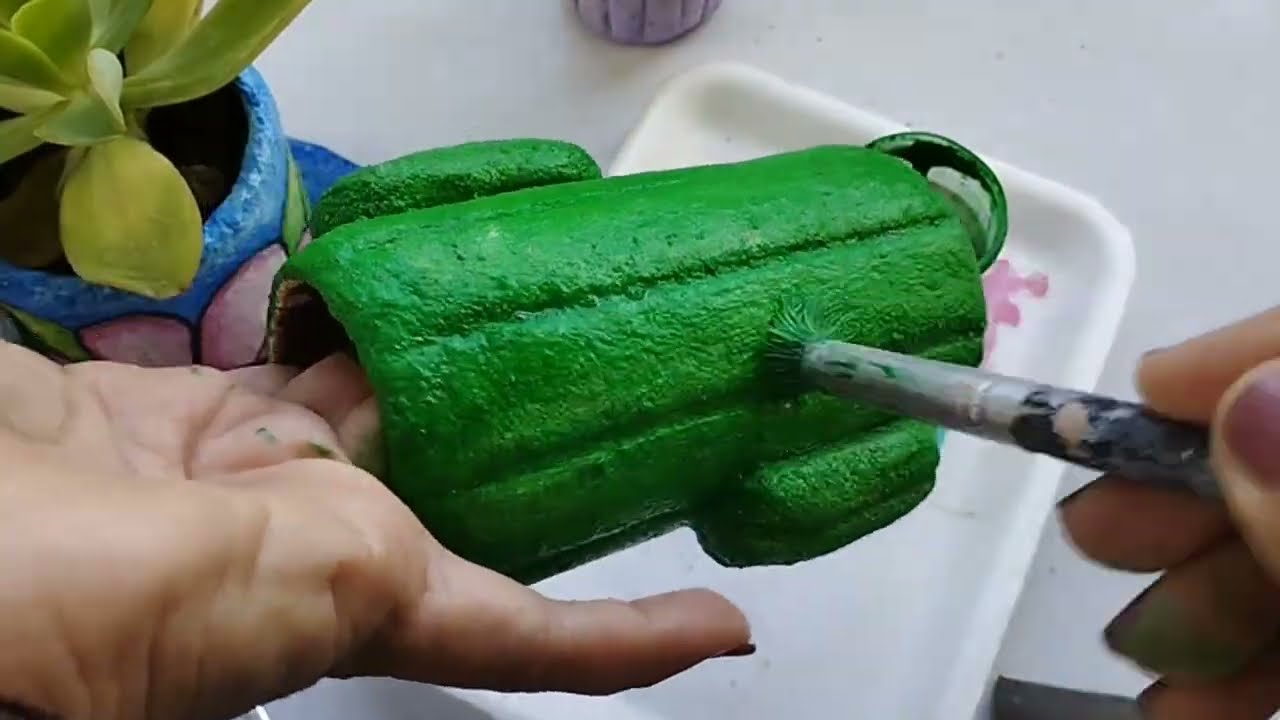 Mira cómo transformé latas en lindas macetas!