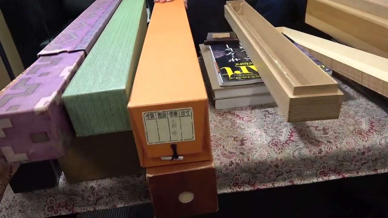 あらためて掛け軸の扱い（2）【絵画骨董買取プロby秋華洞】 - YouTube