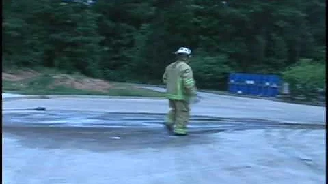 F-500 EA - Extinguishing and Neutralizing a 5-gallon E-85 Spill