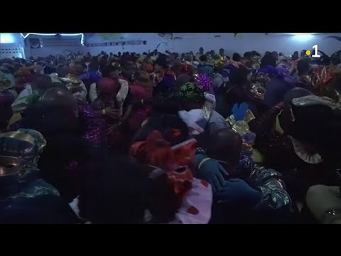 Ambiance Dancing Blue Stars Féroces Chez Nana En Live 