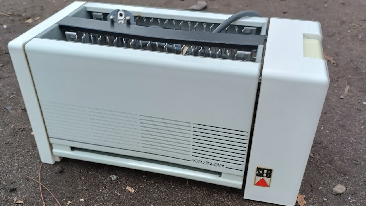 Seb Toaster Smashing a vintage 1980s' SEB metal toaster - YouTube