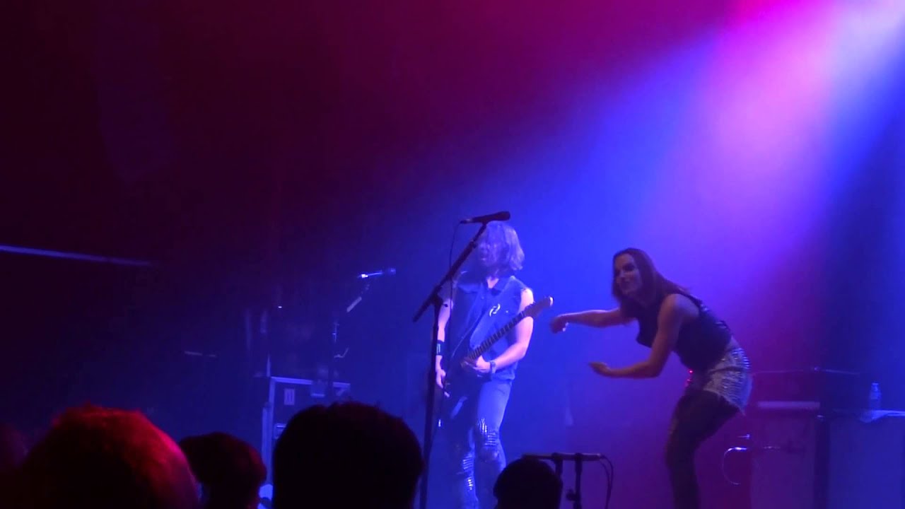 Halestorm "Dissident Aggressor" cover Judas Priest Schlachthof 05/11/13