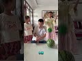 @TikiFootMotion パパが風船切ったら大惨事→本気スイカ割りで子供大興奮！🍉