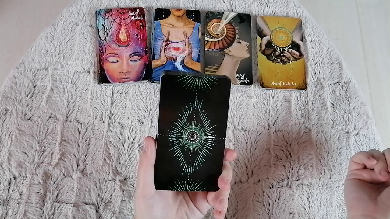 Review du Light seer's tarot (édition Hay House) YouTube