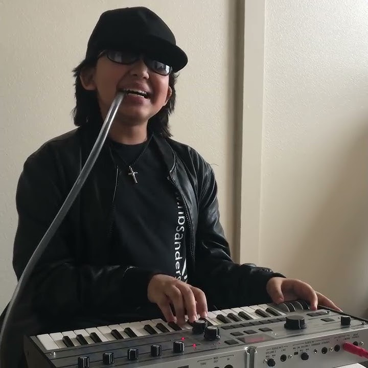 Justin Lee Schultz Jamming to Bruno Mars 24kMagic