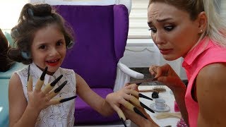 Lina Partiye Hazırlanıyor Manikür Pedikür Saç Makyaj Vs.. | Eğlenceli Çocuk Videosu Resimi