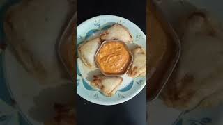 Meduvada Sandwich #vada #meduvada #new #short #cooking #innovation #food #homemade #sandwich #indian