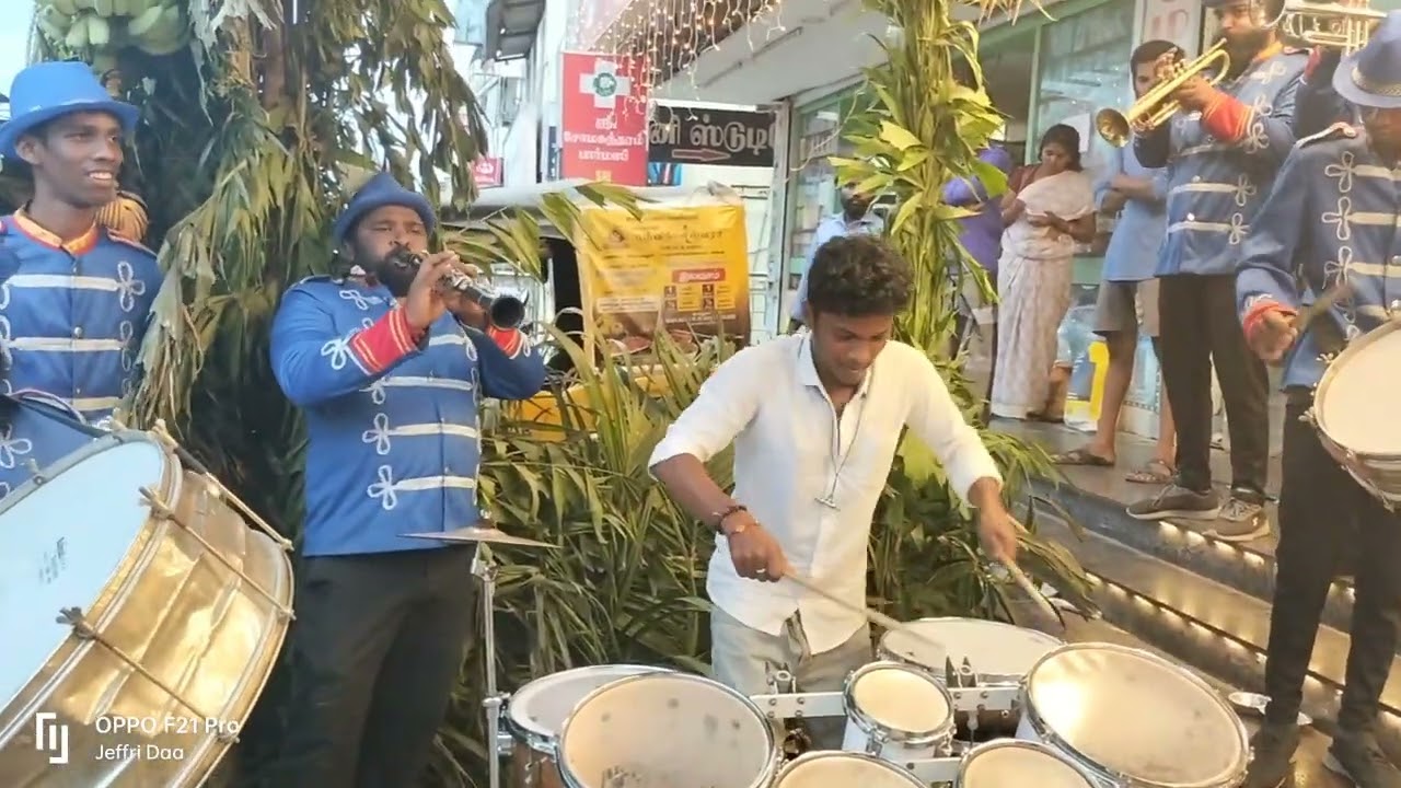 ayyarettu naatu kattai song 