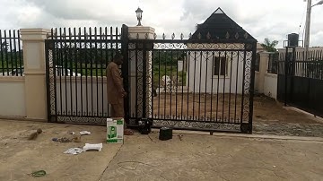 Gate automation powered by Centurion d5 Evo