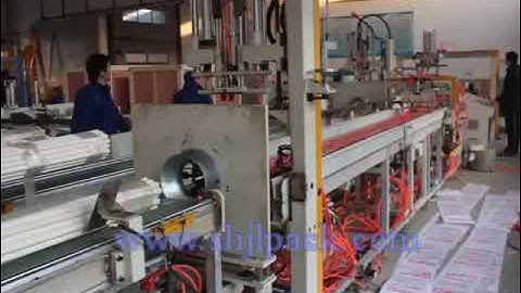 Automatic conduit pipe bundling and packing machine