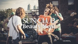 Sun Club Beauty Meat / Out of Town Films
Subscribe to Out of Town Films: http://bit.ly/1sjMmo1
The world of music starts to feel pretty small when a band we filmed with in London last year, Thumpers, is the headlining act at one of our favorite venues down the street in Philadelphia and their opener from Baltimore, Sun Club, stops by for a rooftop session at our headquarters. Its connections like these that weve come to get used to.
They played us two songs on that August day. Heres the first one, Beauty Meat.
Produced by Out Of Town Films
Filmed by Michael James Murray, Rocco Avallone and Paul Overstrom
Edit by Rocco Avallone
Audio by Michael James Murray
Audio mix by Sam Nuttle
Shot on location on the roof of the Berks Warehouse in Philadelphia, PA Sun Club Beauty Meat / Out of Town Films