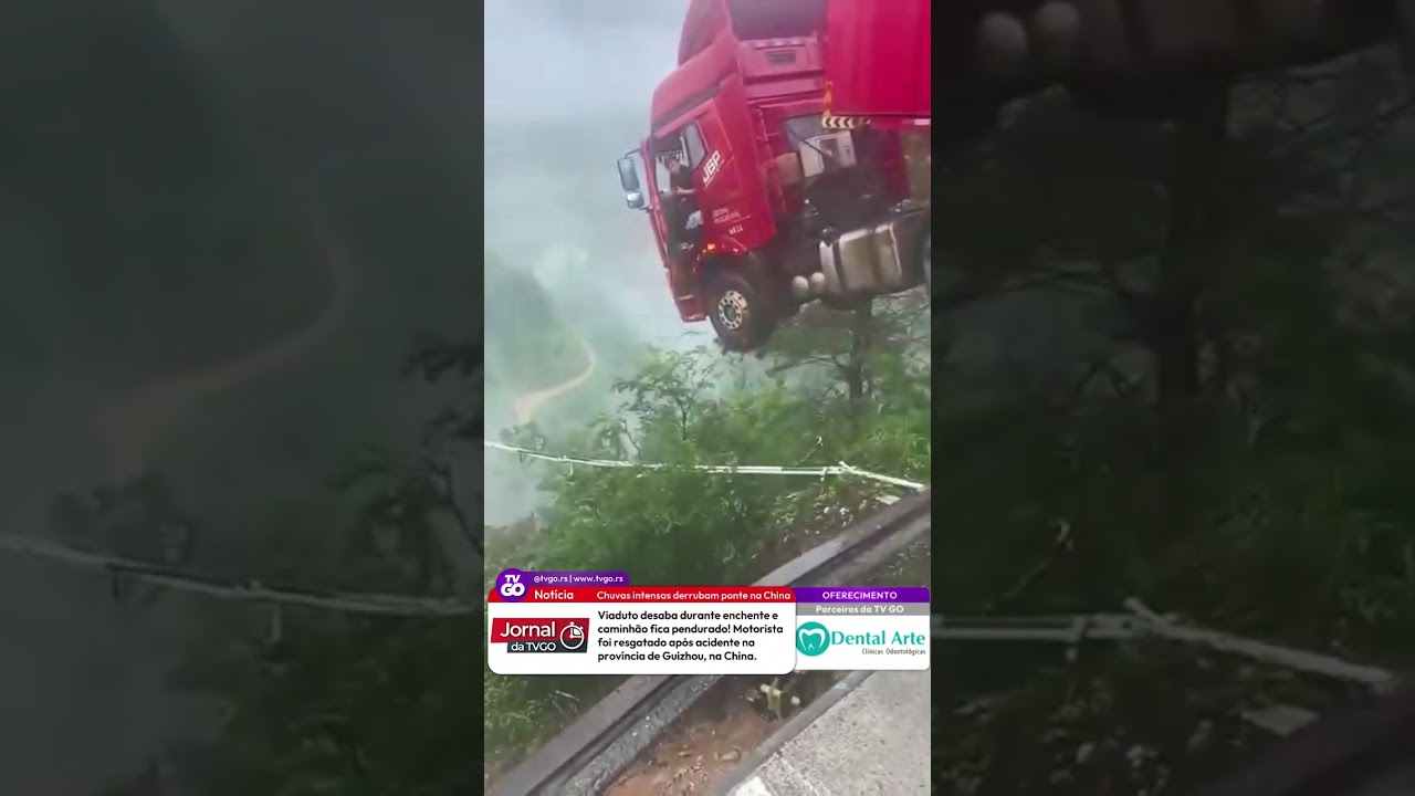 Chuvas intensas derrubam ponte na China