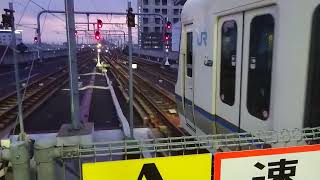 221系が、奈良駅を発車。